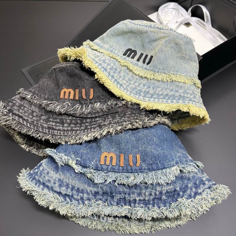 Miumiu hat dx93